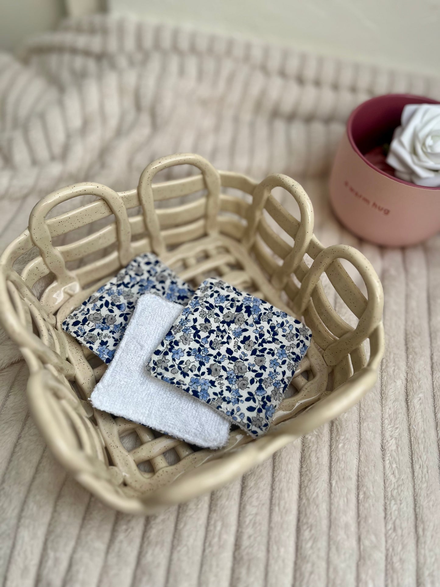 Coton démaquillants lavables - Faits main | Doux, écologiques et réutilisables | Lot de 5 cotons