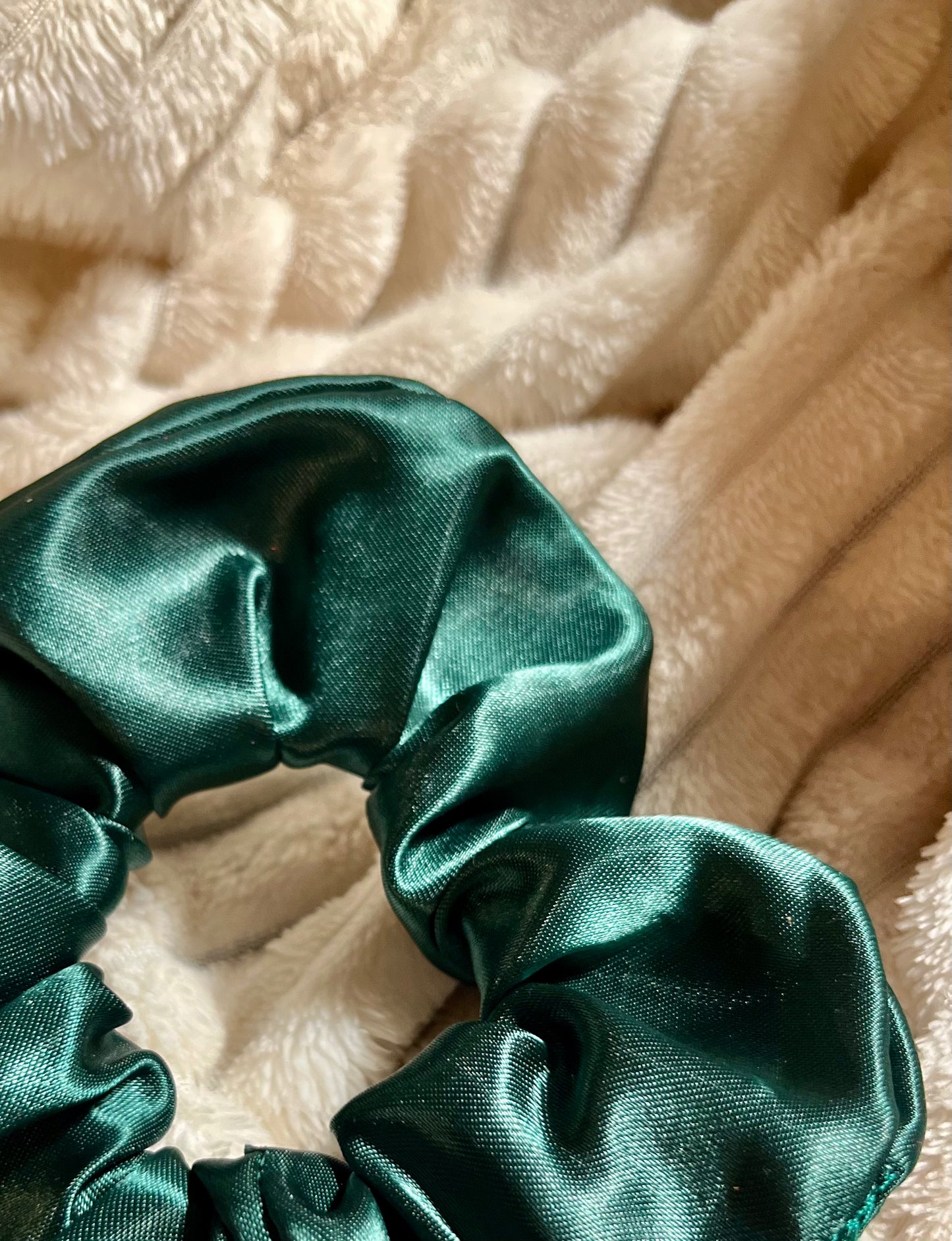 ✨Chouchou en Satin - Vert Sapin - Collection de Noël🎄